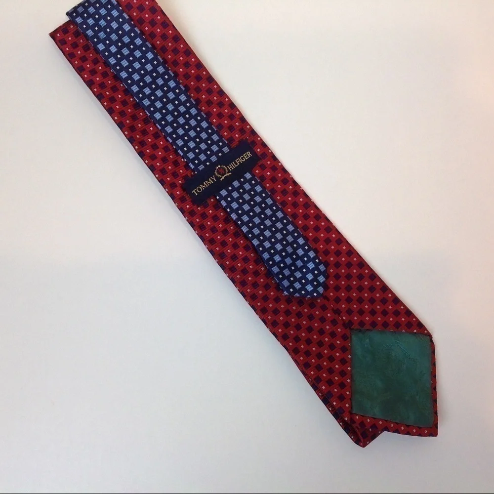 Tommy Hilfiger Vintage Men's Tie Classic Red and Blue Print‎ Nautical